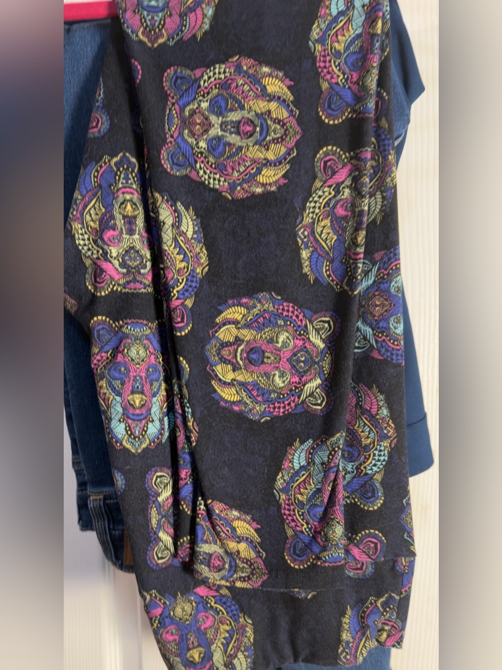 LuLaRoe TC Mosaic Bear Unicorn HTF Psychedelic Tribal Bear Head Black Leggings